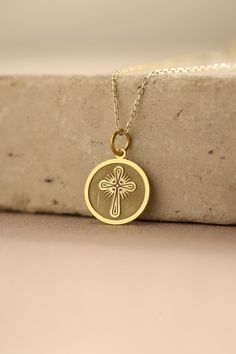 Gold Cross Pendant - Cross Gold Necklace ● Material of pendant: Solid Gold 14k ( REAL GOLD ) ● Metal Stamp: 14k ( REAL GOLD ) ● The pendant is available in 5 sizes: - 12,7 mm / 0.5 inches (Diameter) - 14,0 mm / 0,55 inches ( Diameter ) In the photos - 15,3 mm / 0.6 inches ( Diameter ) - 16,5 mm / 0,65 inches ( Diameter ) - 19,1 mm / 0,75 inches ( Diameter ) ( In the photos the size is 14mm / 0.55 inches Diameter ) ( Jump Ring inner diameter: 4 mm ) ● Material of chain: Solid gold 14k ( REAL GOLD Handmade Yellow Gold Charm Necklace With Round Pendant, Handmade Yellow Gold Round Pendant Charm Necklace, 14k Gold Cross Necklace For Spiritual Wear, Round Gold Custom Necklace For Gift, Custom Round Gold Necklace For Gifts, 14k Stamped Round Pendant Necklace As Gift, Yellow Gold Medallion Jewelry Gift, Yellow Gold Round Necklace Gift, Spiritual Round Charm Necklace In 14k Gold