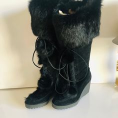 Barely Worn Lace-Up Boots With Fur Pom-Pom Ties. Coach Leather Lace-up Boots, Coach Lace-up Leather Boots, Fur Boots Heels, Pom Pom Boots, Fur Clothes, Trashy Outfits, Boots With Fur, Comfy Boots, Coach Boots