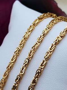 18k Solid gold Byzantine chain with Lobster Claw closure for better protection. 3mm thickness. Best birthday/anniversary gift. Real gold for your loved ones. *18k Solid gold Byzantine chain, 23.5 inches length, 3mm & 13.24 grams, 0.467 oz* *750 Certified, stamped* Highest quality of gold ONLY REAL GOLD Polished link Byzantine chains are beautifully woven by hand to create an Italian timeless classic that remains iconic. Priced to sell! Compare our prices to other similar sellers! Arrives in a GI Luxury Byzantine Yellow Gold Necklace, Byzantine Gold, Byzantine Chain, Gold Polish, Jewelry Business, Birthday Anniversary, Real Gold, Timeless Classic, Chains Necklace