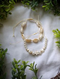 These beachy Anklets are perfect for any occasion! Adjustable to fit any size! Perfect for gifting to family and friends! Cheap Shell Strand Bracelets, Pooka Shells, Anklet Stack, Beachy Anklets, Faire Outfit, Siren Costume, Seashell Bracelet, Cowry Shell, Dope Jewelry