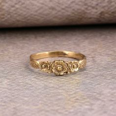 Flower Ring, Floral Leaf ring, Brass Ring, Vintage Ring, gift for her, dainty ring, boho ring, handmade ring, women ring, Best Friend gift. Christmas gift. ❥ The brass metal will develop a nice antique color over time. So, I suggest cleaning it once in a while for getting back to the shiny original color. You can use natural ingredients like lemon or vinegar with water to clean it. Also, apply a thin coat of transparent nail paint/nail enamel on the ring's inner side to save it from being tarnis Cheep Rings, Gold Ring Antique, Cute Rings For Women, Hippy Wedding Ring, Vinatge Rings, Gold Floral Ring, Gold Vintage Jewelry Aesthetic, Gold Western Rings, Vintage Ring Engagement