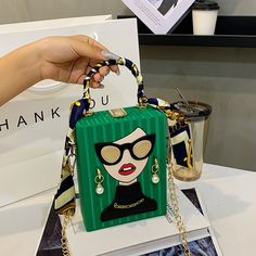 modname=ckeditor Tas Bahu, Hip Hop Party, Party Clutch, Girl With Sunglasses, Luxury Designer Handbags, Crossbody Clutch, Party Bag, Womens Purses, Square Bag