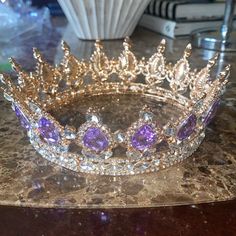 Lavender Gold Quinceanera, Lilac Quinceanera Crown, Rapunzel Quinceanera Crown, Sweet 15 Jewelry, Sweet 16 Party Ideas Rapunzel, Purple Quinceanera Decor, Repunzle Theme Birthday Party, Purple Quinceanera Theme Flowers, Lavender And Gold Decorations