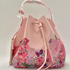 Brand New Este Lauder Vinyl Drawstring Bucket Bag With Beautiful Floral Print And Zippered Pouch. Bag Dimensions Is Approximately 15.5”W X 10.5”H Pouch Dimension Is Approximately 6”W X 3.5”H Decoupage Jewelry Box, Este Lauder, Mini Makeup Bag, Canvas Cosmetic Bag, Summer Tote Bags, Small Makeup Bag, Drawstring Bucket Bag, Pink Plastic, Evening Purse