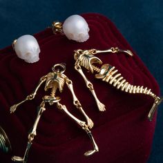 Skull Pearl, Sliver Earrings, Fantasy Earrings, Gothic Earrings, Snake Jewelry, Vintage Jewelry Necklace, Pearl Jewelry Sets, Snake Earrings, Earring Gift