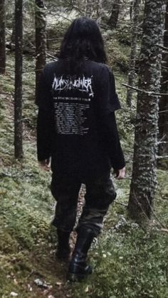 Scary Men Aesthetic, Punk Man Style, Health Goth Men, Black Metal Guy, Metalhead Style Men, Black Metal Fashion Men, Metal Outfits Male, Metal Heads Guys, Heavy Metal Outfit Men