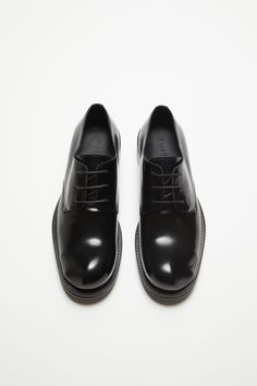 Derby lace-up shoes are crafted from leather and detailed with a bump finish on the toe. FN-MN-SHOE000216 Calf Leather Lace-up Shoes For Derby With Textured Sole, Low-top Calf Leather Lace-up Shoes For Derby, Calf Leather Oxfords With Rubber Sole For Derby, Calf Leather Lace-up Oxfords With Rubber Sole, Calf Leather Lace-up Shoes For Derby With Stitched Sole, Classic Lace-up Shoes With Almond Toe And Textured Sole, Calf Leather Lace-up Oxfords For Derby, Calf Leather Cap Toe Lace-up Shoes With Rubber Sole, Luxury Oxford Lace-up Shoes With Stitched Sole