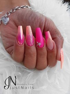 Neutral Nude Nails, Nude Nails Matte, Short Acrylic Nail Ideas, Matte Nude Nails, Hot Pink Nail Designs, Pink Foil Nails, Nails Ideas Acrylic, Pink Bling Nails, Nails Short Acrylic