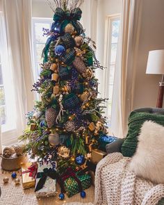 a decorated christmas tree in a living room