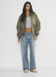 LOW-SLUNG BAGGY JEAN Dark Washed Jeans Outfit, Wash Jeans Outfit, Low Rise Baggy Jeans, Baggy Jean, Low Rise Jeans, Dark Wash Jeans, Baggy Jeans, Fall Wardrobe, Jean Outfits