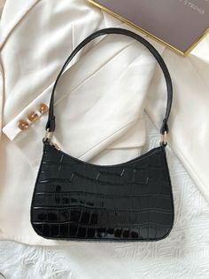 Thrift Inspo, Luxury Bags Collection, White Shoulder Bag, Fancy Bags, Pretty Bags, Black Shoulder Bag