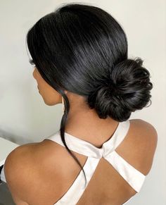 Low bridal bun. Low bridal bun hairstyles. Bridal hair trends 2021 Black Women Wedding Hairstyles, Women Wedding Hairstyles, Black Bridesmaids Hairstyles, Black Brides Hairstyles, Bride Hairstyles Updo, Black Hair Bun, Black Women Wedding, Black Wedding Hairstyles