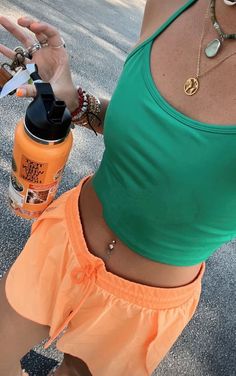 2023 Outfit Inspo Summer, Lexi Hidalgo Workout Outfits, Neon Orange Shorts Outfit, Warmer Weather Outfits, College Spring Break Outfits Beach, Colorful Athletic Outfits, Lululemon Shorts Outfit Summer, Summer Outfits Shirt, Spring Fits For School