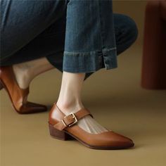 Leather Shoes For Women, Zapatos Mary Jane, Leather Belt Buckle, Business Casual Shoes, Vintage Leather Belts, Chunky Heel Shoes, Mid Heel Shoes, Ankle Strap Block Heel, Classy Shoes