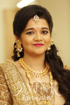 If you are looking for the best parlour for bridal makeup in Chennai then WINK Salon is your place to get a glowing look and be ready for your big wedding night. Become a happy bride with WINK Salon. Wedding Makeup Indian, Bridal Hairstyles Indian, Makeup Arabic, Makeup Looks Bridal, Indian Bridal Hair, Arabic Makeup