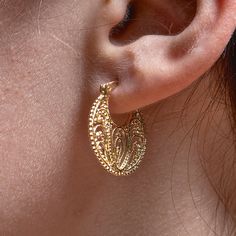 "Filigree gold hoops, Gold hoop earrings delicate victorian design, filigree hoops 🌸 Features: ~Handmade 🌸 Measurements: ~Weight - 4.4g ~Length of Hoops - 1.10\" (28mm) ~Width of hoop- 0.95\" (24mm) 🌸Materials: ~14K gold plating over Brass 🌸 More info: ~All my jewelry is carefully wrapped and shipped in a lovely gift box, ready to be given as a gift. ♥Same earrings in Silver: https://etsy.me/3dCK0hA ♥More hoop earrings: https://etsy.me/2U3cr1R Please feel free to contact me with any question Gold Mexican Earrings, Filigree Gold Jewellery, Delicate Hoop Earrings, Hoop Earrings Gold Indian, Mexican Jewelry Gold, Arabic Earrings, Gold Hoops Aesthetic, Indian Hoop Earrings, Gold Earrings Aesthetic