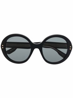 black acetate grey tinted lenses round frame logo print at the arm straight arms curved tips These glasses come with a protective case. Classy Makeup, Round Eyewear, Gucci Glasses, Frame Logo, Round Frame Sunglasses, Gucci Eyewear, Acetate Sunglasses, Holiday Wear, Gucci Sunglasses