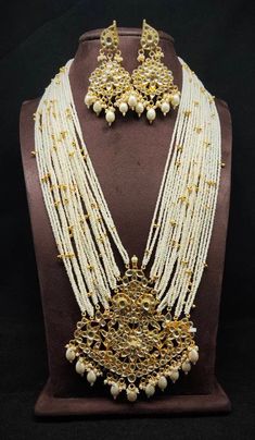 beautiful handmade real polki Haram with beautiful earrings with pressing style backReplica of real gold jewellery Polki Haram, Kundan Polki Necklace, Vintage Indian Jewelry, Jaipur Jewelry, Tutorial Eyeliner, Diwali Decorations At Home, Makeup Tutorial Eyeliner, Beads Design, Lace Dress Styles