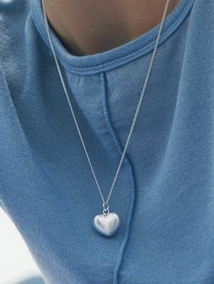 Editor's NotesVerte's jewelry is feminine and perfect for daily wear as a classic piece.- Light-weighted- Eye-catching heart pendant detail- Perfect for layering- Minimal and modern styles*Additional price for gold colorMeasurements(in.)- Size: 19.69in. (L)- Pendant: 0.59in. (W) / 0.39in. (L)Composition & Care- 925 Sterling Silver  14K Gold Plated- Avoid direct heat and moisture- Keep in a sealed bag in a cool and airy place- Professional cleaning is recommendedDesigner- by verte Modern Sterling Silver Heart Jewelry, Classic Everyday Heart Pendant Necklace, Classic Silver Heart Charm Necklace, Silver Jewelry With Heart Charm For Everyday, Everyday Sterling Silver Heart Pendant Necklace, Silver Heart Pendant Charm Necklace For Everyday, Silver Heart Pendant Necklaces For Everyday, Everyday Silver Charm Necklace With Heart Pendant, Sterling Silver Heart Charm Necklace For Everyday