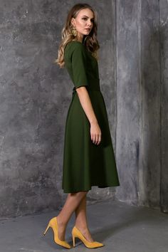 Dark green dress with circle skirts ➤ Features > dress length: 103 cm / 40,5'' - 107 cm / 42,1'' > mid sleeves > rounded neckline > circle skirts ➤ Sizing My Size Guide in FAQ section below will help you define the perfect size match. The item can also be made according to your measurements - just message them to me. ➤ Delivery Your item is made-to-order and will be ready within 2-7 days. Average delivery times: > North America: up to 1-2 weeks > New Zealand, Australia: up to 2 Green Solid Color Evening Dress, Solid Color Midi Length Cocktail Dress, Dark Green Fitted Dress For Formal Occasions, Solid Color Midi Cocktail Dress, Fitted Dark Green Dress For Wedding, Elegant Green Solid Midi Dress, Form-fitting Dark Green Dress For Wedding, Elegant Green Solid Color Midi Dress, Green Asymmetrical Midi Dress For Formal Occasions