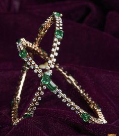 Navaratan Bangles, Emerald Diamond Bangles, Diamond Bangles Indian, Emerald Bangles, Beaded Wedding Jewelry, Fashion Jewelry Necklaces Gold, Gold Jewelry Prom, Gold Bangles For Women, Diamond Bangles