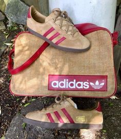 Adidas Bag, Adidas Star, Shoes Wallpaper, Adidas Bags, Adidas Classic, Womens Hiking Shoes, Adidas Trainers, Amazing Facts, Sneakers Men Fashion