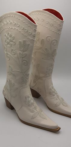 Suzani embroidered genuine leather custom made boots. #whiteboots #cowboyboots #suzaniboots White Leather Boots For Western-themed Events, Cream Boots For Western-themed Spring Events, Cream Boots For Spring Western-themed Events, White Western Boots For Western-themed Events, Fitted White Boots For Country Events, White Leather Western Boots, White Western Boots With Almond Toe, White Round Toe Boots For Country Events, White Western Boots For Country Events