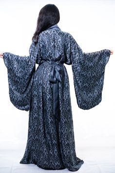 silk-long-robe Copper Dress, Silk Dressing Gown, Silk Nightgown, Silk Kimono Robe, Long Gown Dress, Dressing Gown Robe, Silk Robe, Gray Silk, Medieval Fashion