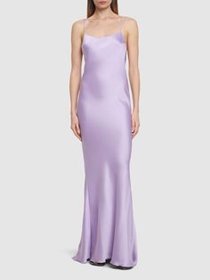 Fixed straps. Concealed zip closure. Low cut back. Model is wearing a size38 Formal Event Dresses, Taylor Wedding, White Slip Dress, Versace Brand, Maxi Slip Dress, Lilac Dress, Bridesmaids Dress, Satin Maxi, Shearling Jacket