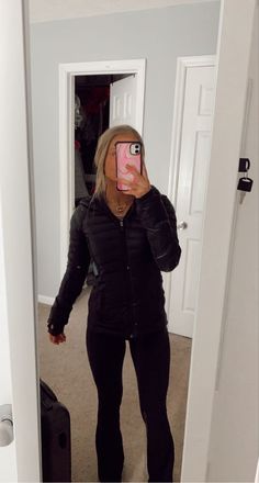 Lazy College Outfit Winter, Lazy Winter Outfits, Basic Girl, Lululemon Outfits, Winter Fit, Cold Outfits, Casual School Outfits