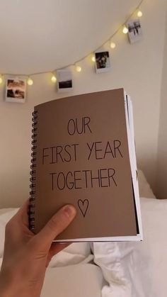 Cute & Creative Birthday Gift Ideas For Best Friend Diy Best Friend Gifts Creative, Notebook With Memories, Our First Year Together, Memories Video, Cute Anniversary Gifts, Anniversary Scrapbook, Diy Anniversary Gift, Diy Best Friend Gifts, Birthday Gifts For Boyfriend Diy