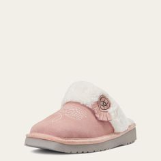 Cozy Slippers Cute, Ariat Jackie Slippers, Pink Ariat Slippers, Ariat Slippers Outfit, Cowboy Boot Slippers, Ariat Slippers, Boot Slippers, Western Shoes, Boots Slippers