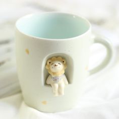 Creative Figurine Ceramic Mug SP1710864 - SpreePicky FreeShipping Painting On Cup, Camera Illustration, Ceramic Mug With Lid, Ceramic Workshop, Painted Cups, Diy Pottery, Mug With Lid, Clay Pottery