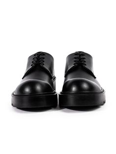 This is a refined and classic derby shoes that is made out of high quality artificial leather. With design detail of 4 hole lace-up detail and heel latex insole, you can style it for casual and trendy outfit. - Heel latex insole- Eco-friendly packaging- Comando sole- Round toe shape Trendy Outfit, Derby Shoes, Artificial Leather, Stylish Shoes, Making Out, Black Shoes, Design Details, Derby, Trendy Outfits