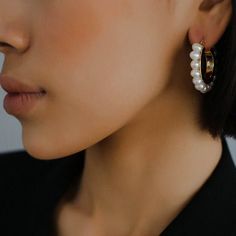 Adorn yourself with the timeless elegance of our Natural Freshwater Pearl Hoop Earrings—a classic and versatile accessory that seamlessly combines the beauty of lustrous freshwater pearls with the chic style of hoop earrings. Metal: 18ct Recycled Gold Plated On Brass/925 silver needle Pearl: Freshwater pearl 6-6.5mm Earrings Length: 3.5cm Weight: 9.6g Elegant Entrance, Pearls Earrings, Chanel Earrings, Freshwater Pearls Earrings, Pearl Hoop Earrings, Unique Gemstones, Classic Gold, 925 Silver Jewelry, Swarovski Pearls