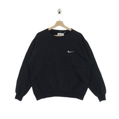 Vintage 90s Nike Swoosh Logo Sweatshirt Pullover Jumper Streetwear Small Swoosh Logo Vintage Clothing Size : M Measurement : Pit to Pit : 22.5" Front Length : 24" Shoulder to shoulder: 19.5" Sleeve Length : 23"  Shipping Worldwide with with tracking number. Any questions don't hesitate to contact me.  Thank you for your visit B64 Nike Jumper Black, Pul Nike, Nike Crewneck Sweatshirt Outfit, Pull Nike, Crewneck Sweatshirt Outfit, Black Nike Sweatshirt, Nike Pull, Sweatshirts Nike, Nike Clothes