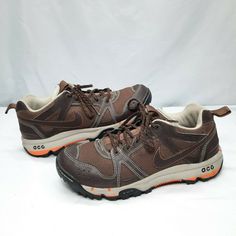 Vtg’08 NIKE 348212-222 ACG RONGBUK Hiking Sneaker Brown/Orange/Blk Men's Size 7.5. No box. Has some signs of wear to the tread, lower and upper. Please see the photographs for an accurate description of condition. No odors. Structurally sound pair of Nikes. Lot's of life left. Thanks for looking! Shipping is free USPS priority mail with tracking # provided. Your item will be packaged so it arrives safe and dry. 30 day money back guarantee but buyer must pay return shipping costs. I will ship sam Black Eagle, Hiking Sneakers, Brown Sneakers, Brown Orange, Air Max Sneakers, Priority Mail, Nike Air Max, Sneakers Nike, Hiking