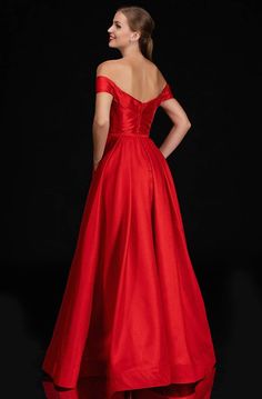 Couture Candy, Taffeta Dress, Satin Gown, A Line Gown, Pageant Dresses, Dress Purchase, Dresses Evening, Evening Dresses Prom, Fitted Bodice