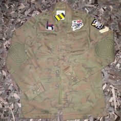 Rare Rugby Ralph Lauren Rugby Fleece Shirt Jacket, Goal And Rank Patch On The Arm With Double Patch Pockets. Men's Small Fits Medium Nwt Rugby Protective Gear, Rugby Ralph Lauren, Ralph Lauren Rugby, Ralph Lauren Rugby Shirt, Ralph Lauren Military Jacket, Lauren Green, Fleece Jacket, Green And Brown, Rugby