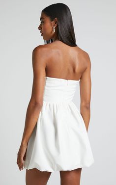 Flirty Off-shoulder Mini Dress With Ruched Bodice, Spring Bandeau Mini Dress With Ruched Bodice, Cocktail Mini Dress With Ruched Bodice Fit And Flare, Strapless Mini Dress With Ruched Bodice For Cocktail, Strapless Cocktail Mini Dress With Ruched Bodice, Summer Strapless Mini Dress With Lined Bodice, Strapless Mini Dress With Lined Bodice For Summer, Summer Bandeau Mini Dress With Ruched Bodice, Evening Tube Top With Sweetheart Neckline And Ruched Bodice