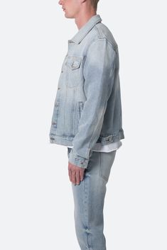 developed in Los Angeles, the Western Crosshatch Trucker Jacket is designed with a standard fit and features a classic cut and details, is constructed from light washed blue denim that has an exposed texture on the fabric, and finished with sanding and whiskering details throughout. Details standard fit 100% cotton Model is 6’0, 160 lbs and wears a size medium Military Cargo Pants, Baggy Cargo Pants, Denim Patchwork, Trucker Jacket, Denim Flares, Sanding, Flannel Shirt, Denim Wash, Black Hoodie