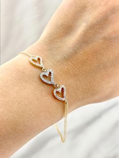 REAL 14K GOLD ELEGANT HEART BRACELET  ♡ PRODUCT FEATURES ♡  * Material Selection: 14K Gold * Color : Yellow - Rose- White * Bracelet length: 7 ınch * It is %100 14k gold. We dont sell fılled or plated jewelry * The product is shipped with a gold stamp on it and a gold certificate in the package. ♡ PACKAGING DETAILS ♡  *  Your product will be sent in a stylish gift box. * Optionally, you can add a gift message. Please don't forget to tell me who the message is from! ♡ SHIPPING DETAILS ♡  * The production time of the products is 3-5 working days. * Free shipping on all orders. International shipping times are as follows; US shipping time is 2-5 days. Canada shipping time is 2-4 days. Europe shipping time is 1-2  days. It is a very suitable gift for special days such as Mother's Day, Valentin Gold Certificate, Solid Gold Bracelet, White Bracelets, Heart Bracelet, Stylish Gifts, Yellow Roses, Bracelet Gift, Jewelry Plate, Chain Link Bracelet