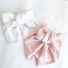 Pre-tied Bow Ribbed Baby Turban - Package include 1 turban  - Size approximately 16cm in width - Super soft and stretchy - Suitable for baby and toddlers from 3 months to 3 years ♡ Don't forget to follow and tag us on Instagram @littletinylabel or visit our website We love seeing your little ones wearing our bows! *Please ensure adult supervision when using and remove headwear before putting child to sleep. All our items are handmade with love, so they may slightly vary in size and pattern. Baby First Birthday Outfit, Toddler Turbans, Baby Turban Headband, Cadeau Baby Shower, First Birthday Outfit, Baby Turban, Turban Headband, Tie Headband, Baby Bow