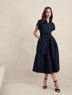 Poplin Tie-Waist Midi Dress | Banana Republic Factory Summer Dresses Business Casual, Midi Dinner Dress, Fall Work Dress, Conservative Dresses Casual, Angela Braniff Mom Uniform, Midi Dress Wedding Guest Fall, Corporate Dresses For Women, Modest Work Dresses, Pregnant Office Attire