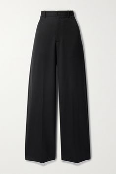 Timeless and understated, Nili Lotan's 'Johan' pants will go with virtually any top, so you can expect to reach for them often. They're tailored from wool-twill and have a high-rise waist and wide legs with gently pressed creases. Wide Leg Black Dress Pants, Black School Pants, Office Black Pants, Wide Leg Office Pants, Black Wide Leg Trousers Outfit, Wide Black Pants, Fbi Outfit, Formal Trousers Women, Leo Lilith