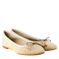 Women's unlined ballet flats
Taupe suede leather
Unlined
 Rubber sole
 Made in Italy


Composition:
 Upper: 100% Suede
 Bottom: 100% Rubber
 Insole: 100% Leather Beige Leather Sole Slip-on Ballet Flats, Classic Beige Slip-on Ballet Flats, Spring Suede Ballet Flats With Rubber Sole, Elegant Suede Ballet Flats With Round Toe, Elegant Suede Ballet Flats With Leather Sole, Elegant Slip-on Suede Ballet Flats, Elegant Suede Slip-on Ballet Flats, Beige Leather Ballet Flats For Spring, Elegant Suede Ballet Flats