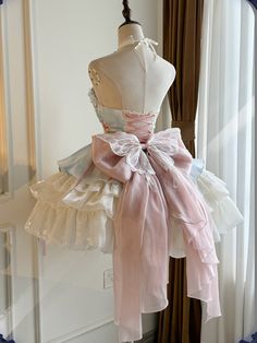 This price is for a train only. Lolita Accessories:Big Bow Train High Low Princess Dress, Dress With Butterflies, Big Ribbon Dress, Ribbon Clothing, Pink Bow Dresses, Ribbon On Dress, Flower Shaped Dress, Princess Tutu Cosplay, Butterfly Themed Clothes