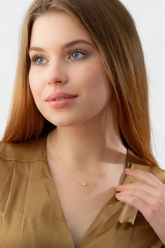 10k 14k 18k Solid Gold Diamond Clover Leaf Necklace, Clover Four Leaf Charm Necklace, Gold Lucky Clover Necklace, Shamrock Anniversary Gift for Her, St Patricks Day FEATURES * Solid Gold (real gold, not gold plated or gold filled material) * Gold Karat: 10K (417) - 14K (585) - 18K (750) (optional) * Pendant Height: 0.27 Inches (0.69 cm) * Pendant Width: 0.27 Inches (0.69 cm) * Available Gold Color: Yellow gold, rose gold and white gold (optional) * Diamond weight: 0.01 ct * Diamond color: G-H Co Clover Leaf Necklace, Clover Necklace, Lucky Clover, Leaf Charms, Four Leaf, Anniversary Gift For Her, Leaf Necklace, Diamond Color, Clover Leaf