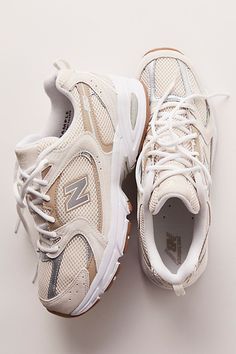 New Balance 530 Sneakers Cute Running Shoes, Running Design, Pretty Sneakers, Trendy Shoes Sneakers, Colorful Sneakers, Mode Zara, Pretty Shoes Sneakers, Cute Sneakers, Girly Shoes