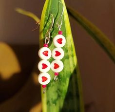 valentines day earrings made with wire, plastic beads and seed beads drops down 2cm Valentines Day Earrings, Valentines Earrings, Plastic Beads, Seed Beads, Jewelry Earrings Dangle, Etsy Earrings, Dangle Drop Earrings, Seeds, Valentines Day